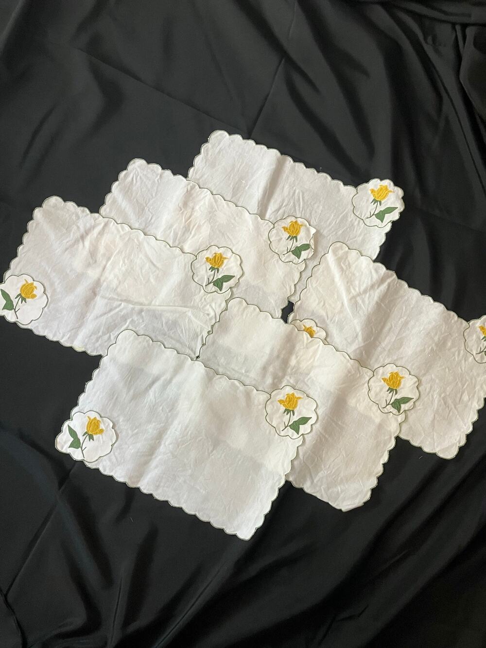 Vintage Linen Placemats Set of 6 Yellow Rose Embroidered Scalloped Table Mats